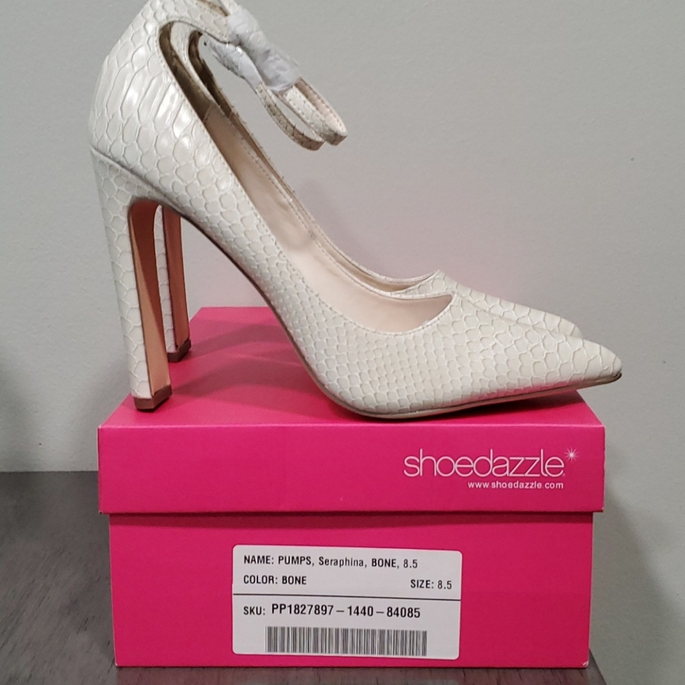 Seraphina Bone Pumps